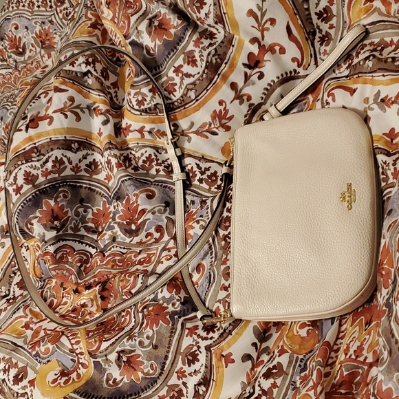 NWT - Coach Crossbody - Picture 3 of 9